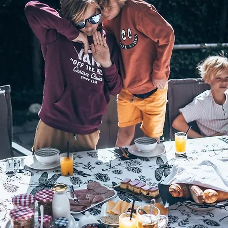 Het Wolfseind Bed and Breakfast *
