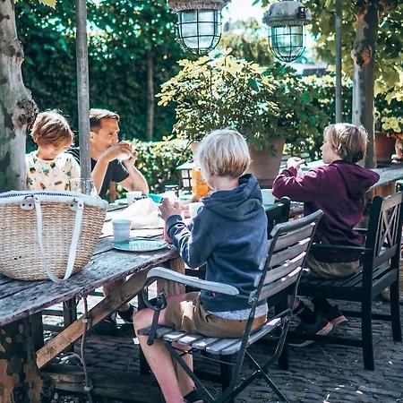 ベッド・アンド・ブレックファスト Het Wolfseind カーツスフーフェル